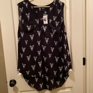 Torrid Boston terrier/Frenchie no sleeve blouse